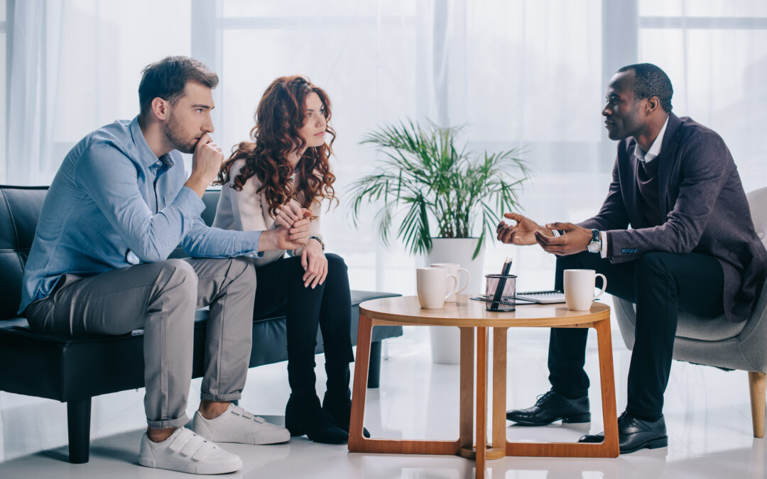 Métier relation d&rsquo;aide : tout savoir sur ces professions qui accompagnent l&rsquo;humain